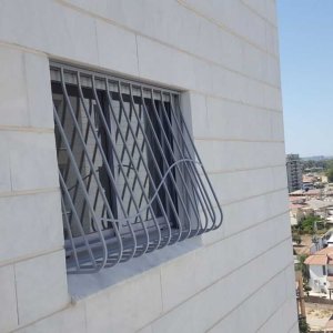 סורג ישר בטן לחלון